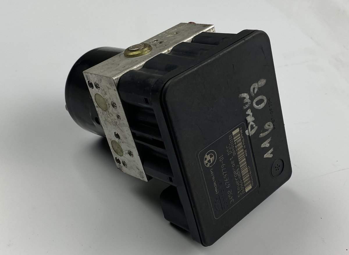 BMW 1 (E81 / E82 / E87 / E88) ABS hydraulic unit / pump