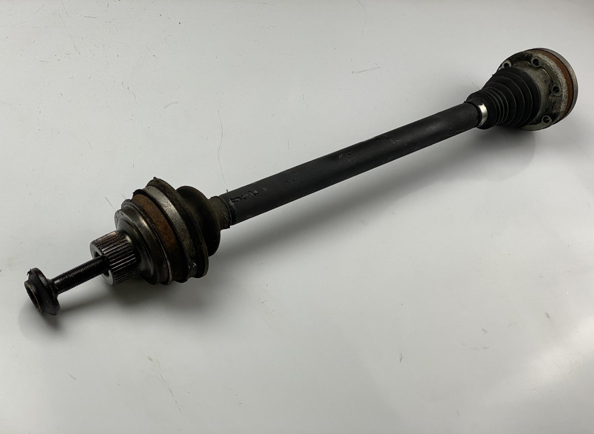 Audi A4 (B8) Driveshaft — rear right Driveshaft — rear right — AUDI A4 / A4 ALLROAD ...