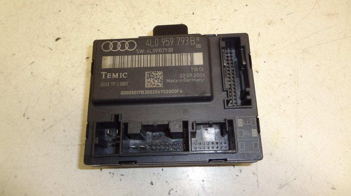 Audi Q7 (4L) Front right door control unit Front right door control unit — AUDI Q7 (4L) (2...