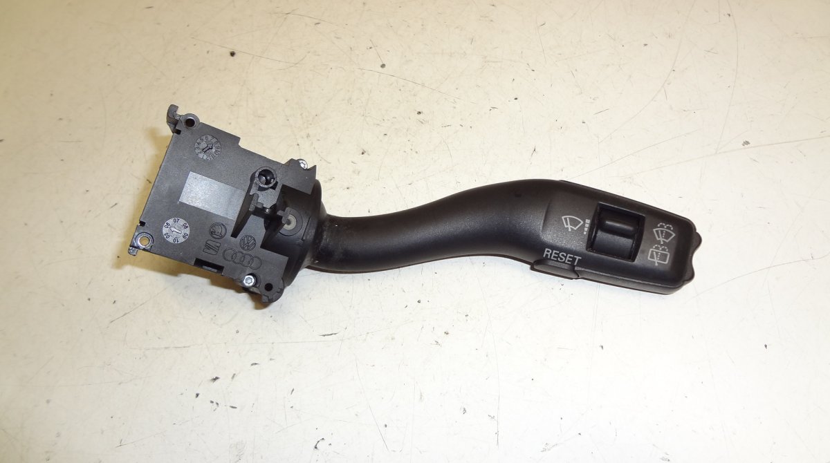 Audi Q7 (4L) Wiper Switch Wiper switch — AUDI Q7 (4L) (2006-2015) — 4E095...