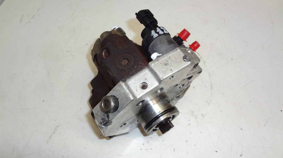 Volvo S80 Fuel injection pump, diesel VOLVO S80 I (TS, XY) (1998-2006) Fuel injection...