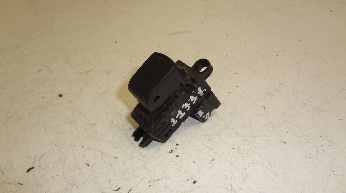 Nissan Qashqai Switch For Electric Windows Rear Right NISSAN QASHQAI I (J10) (2007-2013) Switch For E...