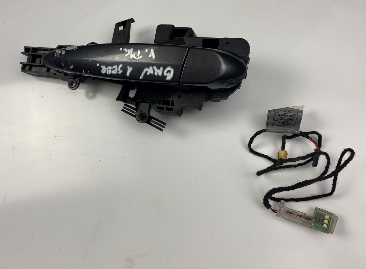 BMW 1 (E81 / E82 / E87 / E88) Door Handle Exterior Rear Left