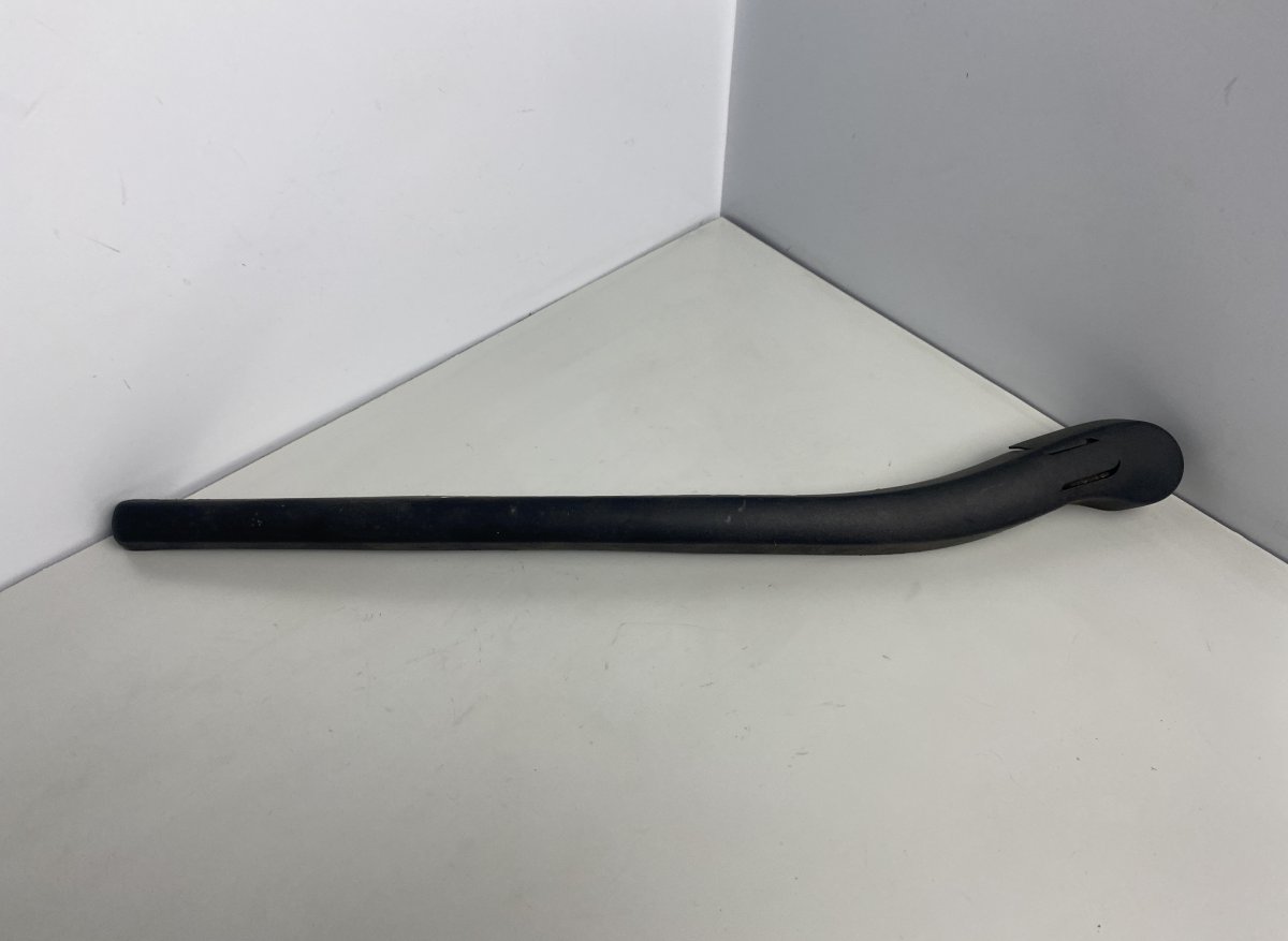 BMW 5 (E60 / E61) Rear window wiper arm BMW 5 (E60, E61) (2003-2010) Rear Window Wiper ...
