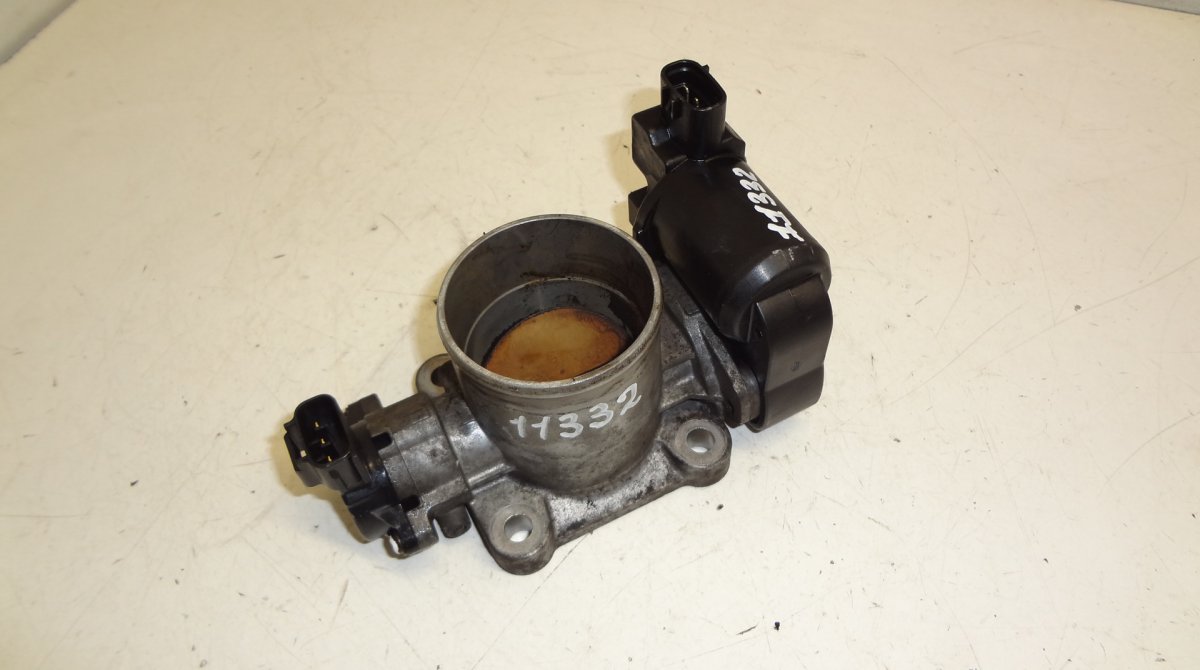 Lexus IS Throttle body LEXUS IS II (XE20) (2005-2013) Throttle body 26...