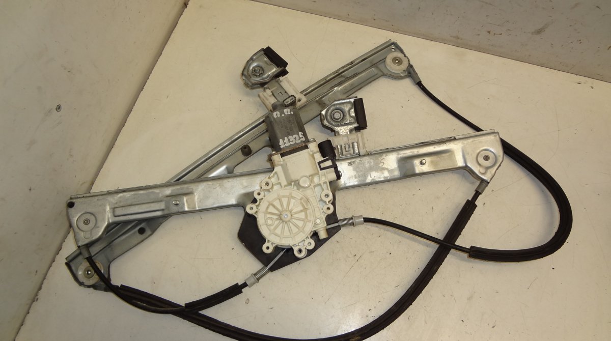 Mitsubishi Colt Window Regulator Compl. front right MITSUBISHI COLT VI (Z30, Z20) (2002-2013) Windo...