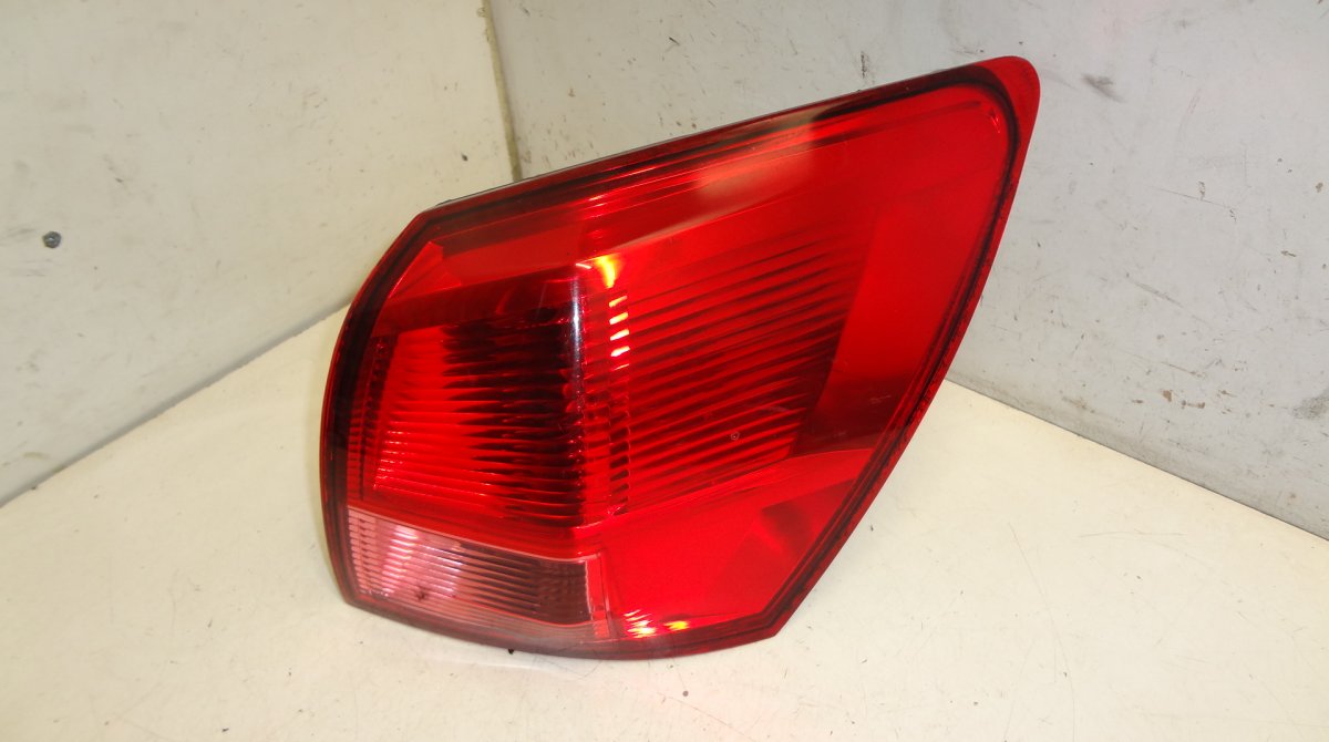 Nissan Qashqai Tail light, right NISSAN QASHQAI I (J10) (2007-2013) Tail light, ...