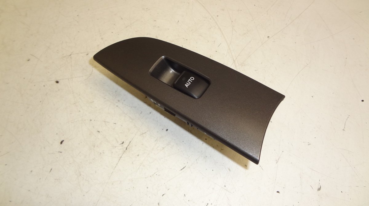 Lexus IS Switch For Electric Windows Rear Right LEXUS IS II (XE20) (2005-2013) Switch For Elect...