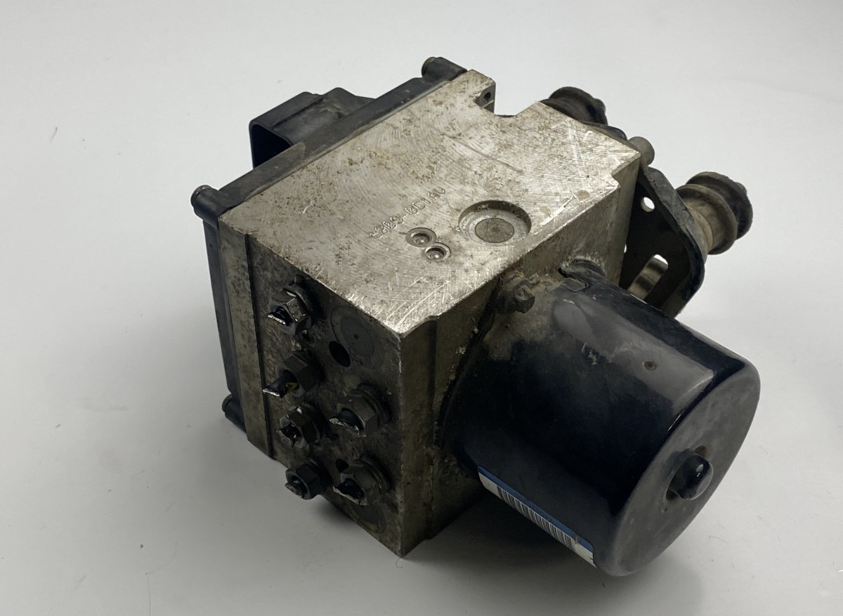 Volkswagen Passat ABS hydraulic unit / pump VW PASSAT B6 (3C) (2005-2010) ABS hydraulic uni...