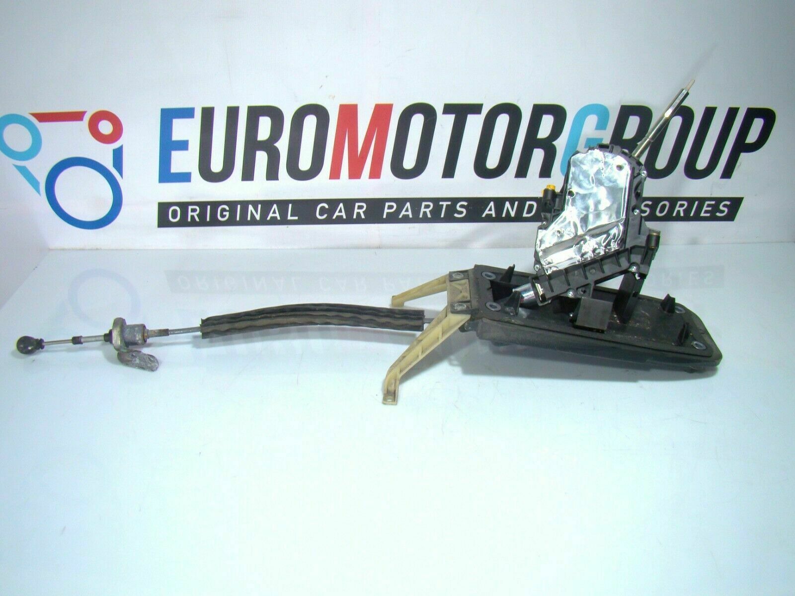 Porsche Cayenne Gear shifter/selector Porsche CAYENNE gear shifter/selector

VIN: WP1...
