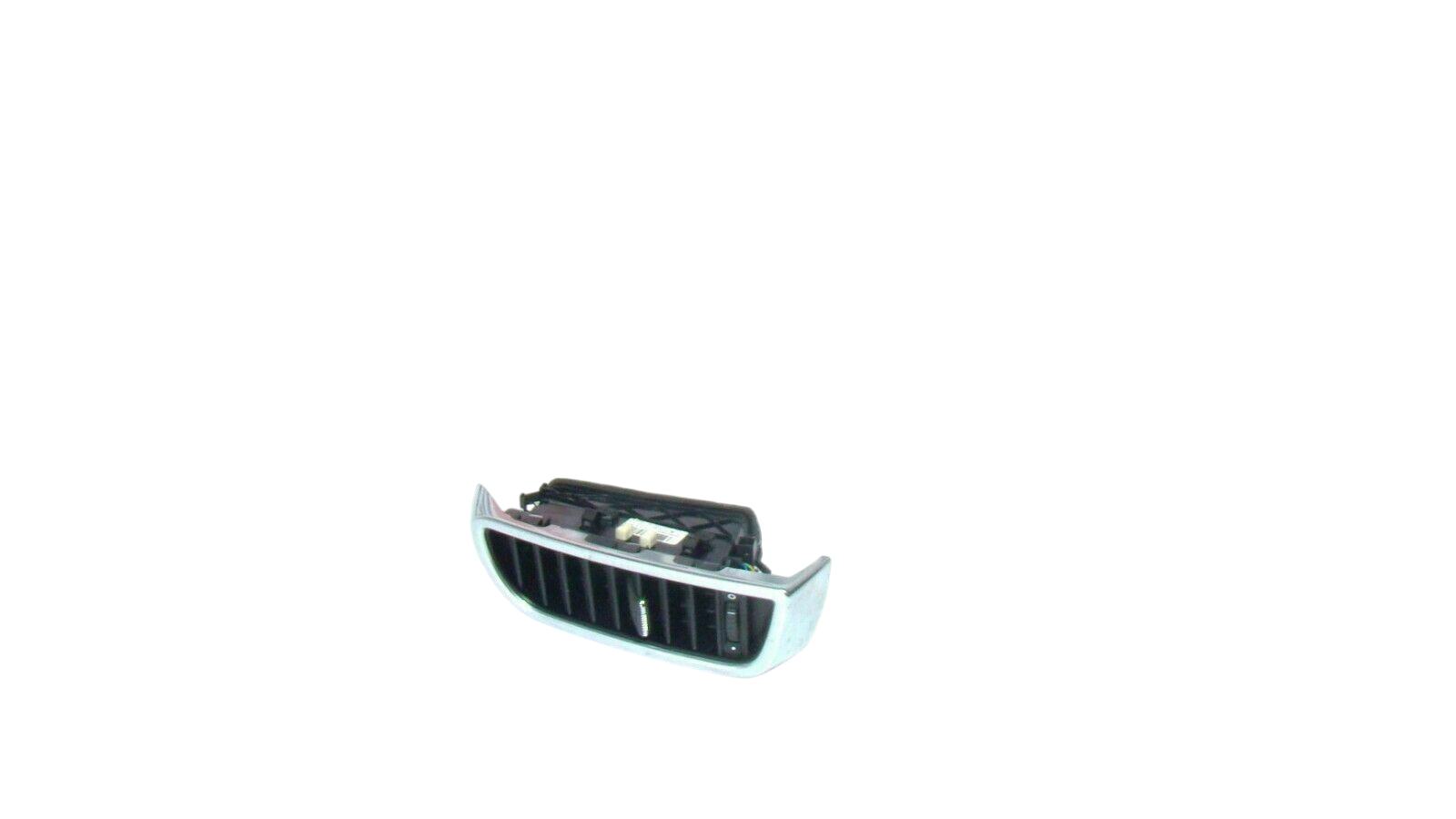 Porsche Cayenne Dashboard side air vent grill/cover trim Porsche CAYENNE dashboard side air vent grille/...