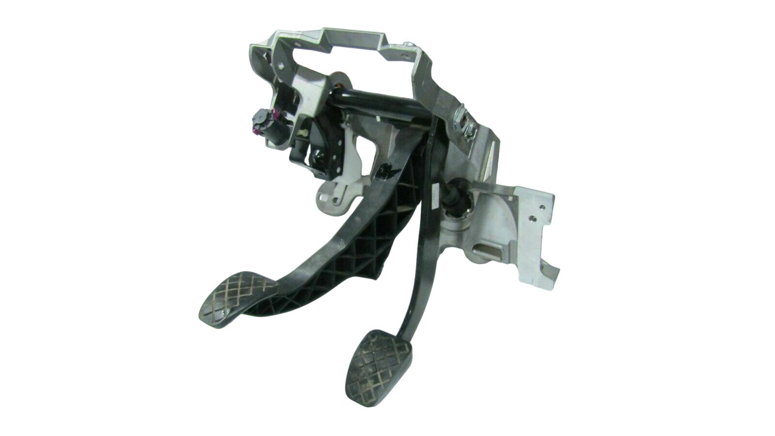 Audi A4 (B9) Pedal Assembly AUDI A4 Pedal Assembly

VIN: WAUZZZ8KXEA148873