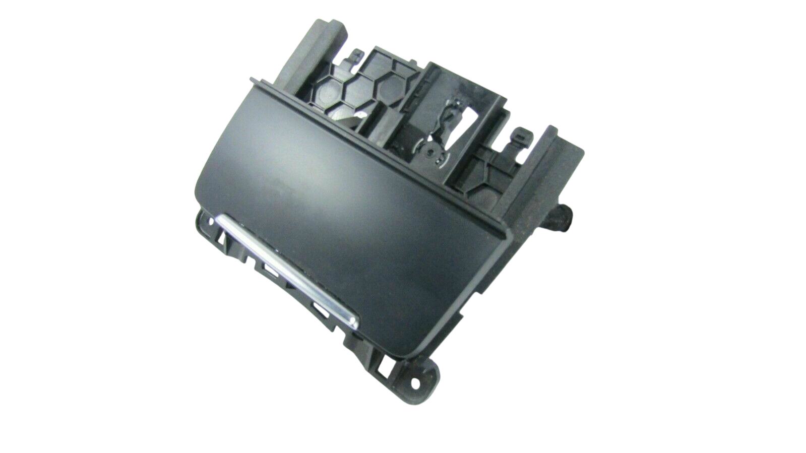 Audi A4 (B9) Ashtray Front AUDI A4 Front Ashtray

VIN: WAUZZZ8KXEA148873