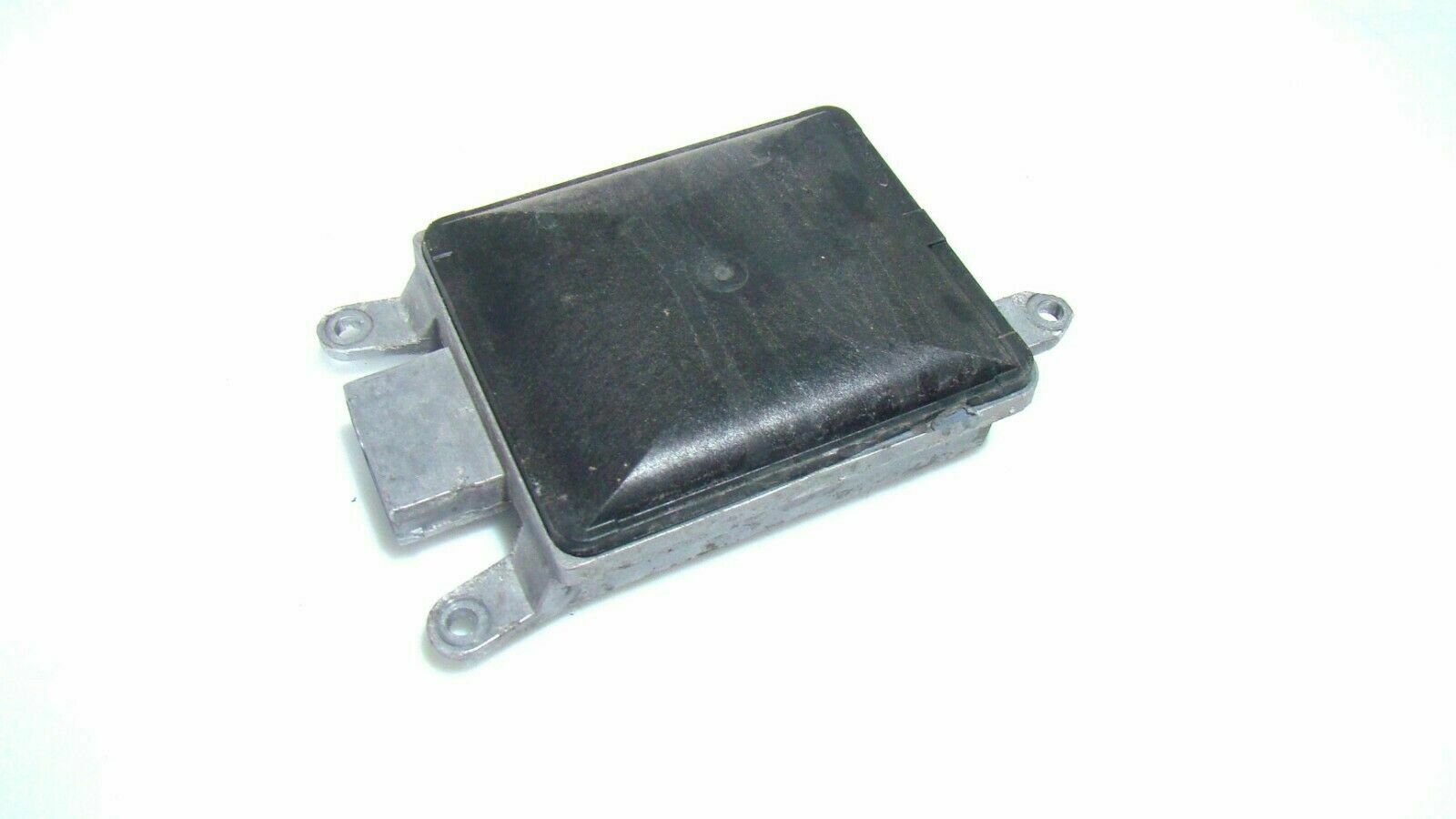 Porsche Cayenne Blind spot module Porsche CAYENNE blind spot module

VIN: WP1AC2A...