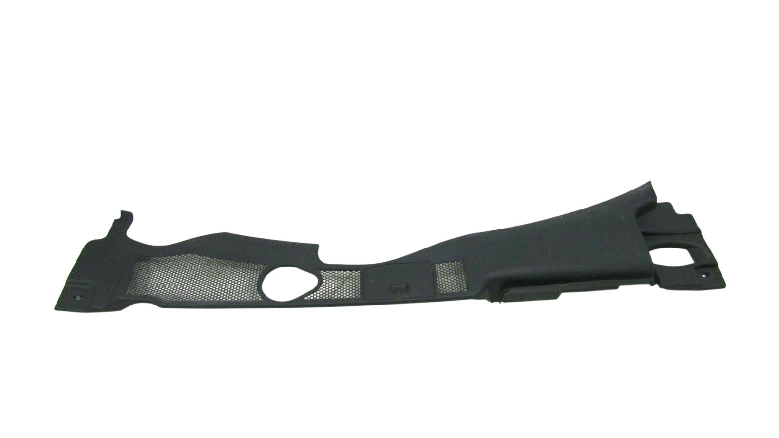 Audi A4 (B9) Wiper trim AUDI A4 Wiper trim

VIN: WAUZZZ8KXEA148873