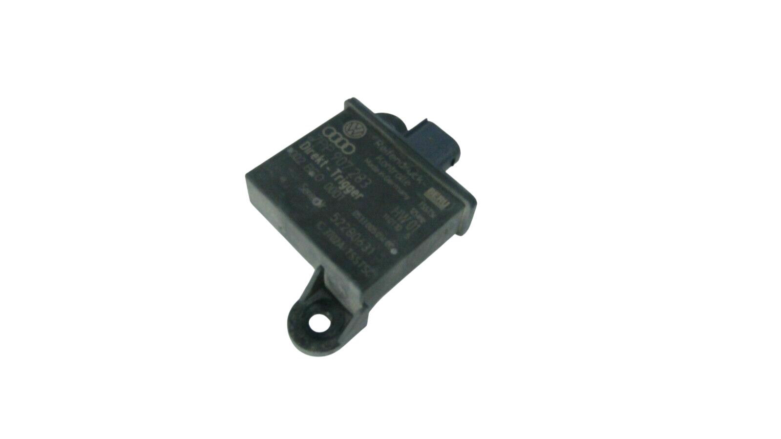 Porsche Panamera Tire pressure sensor Porsche PANAMERA Tire pressure sensor

VIN: WP0...