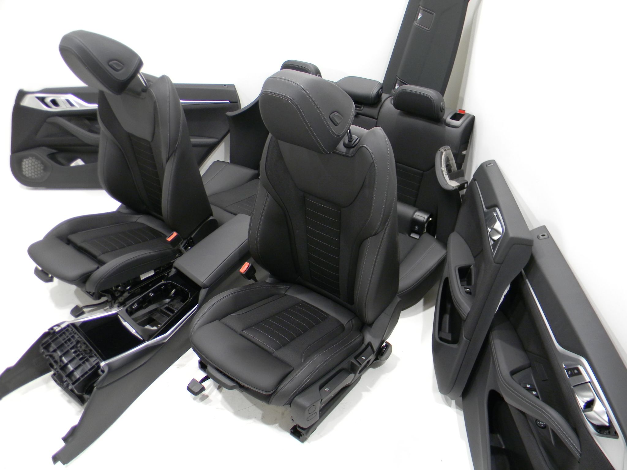 BMW 4 (G22 / G23 / G26)  Seat Set BMW 4 SERIES Seat Set OEM FM37194

Part codes: ...