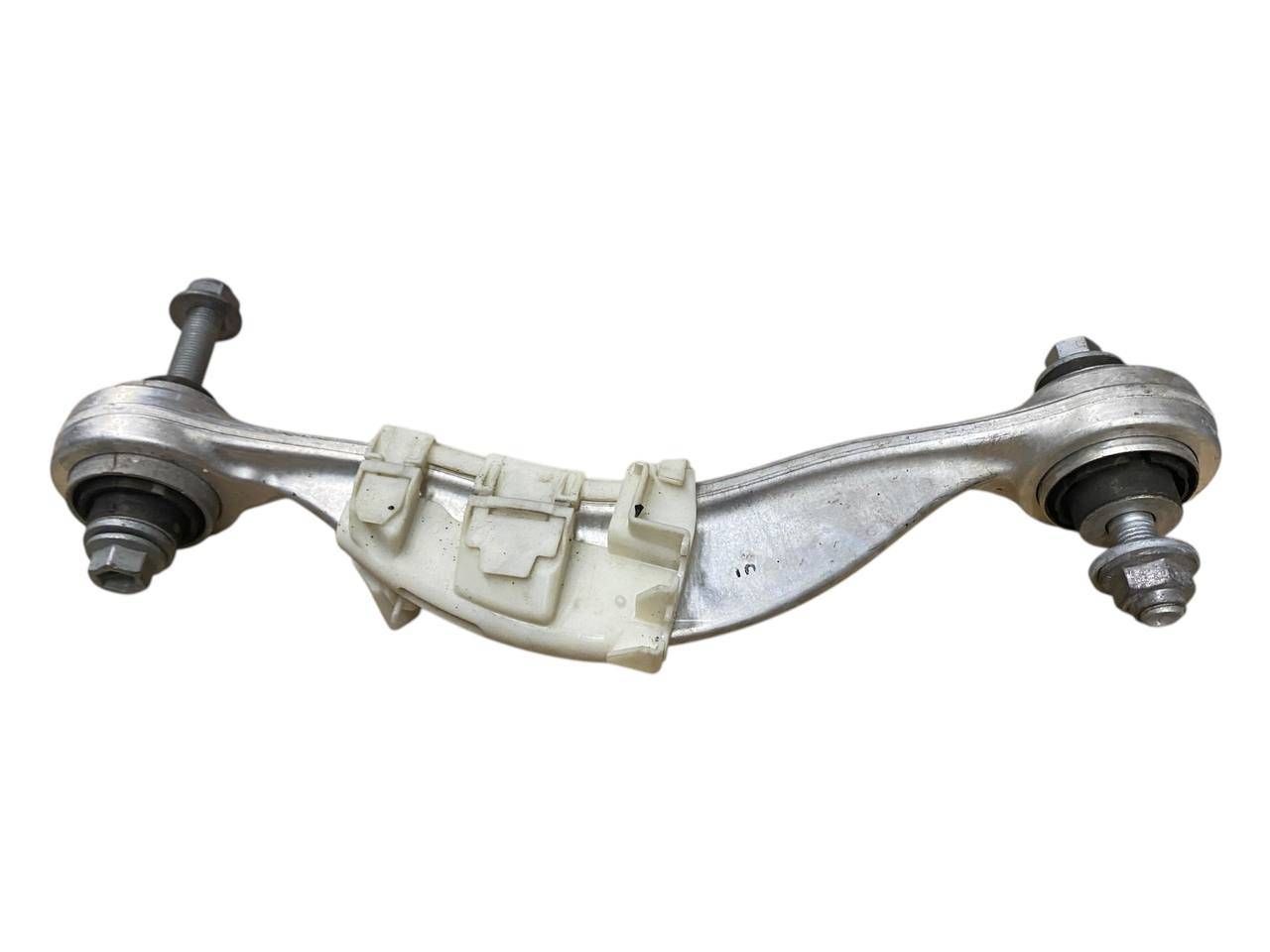 BMW 5 / i5 (G60 / G61) Rear control arm BMW 5 SERIES Rear control arm OEM 8833217

Part...