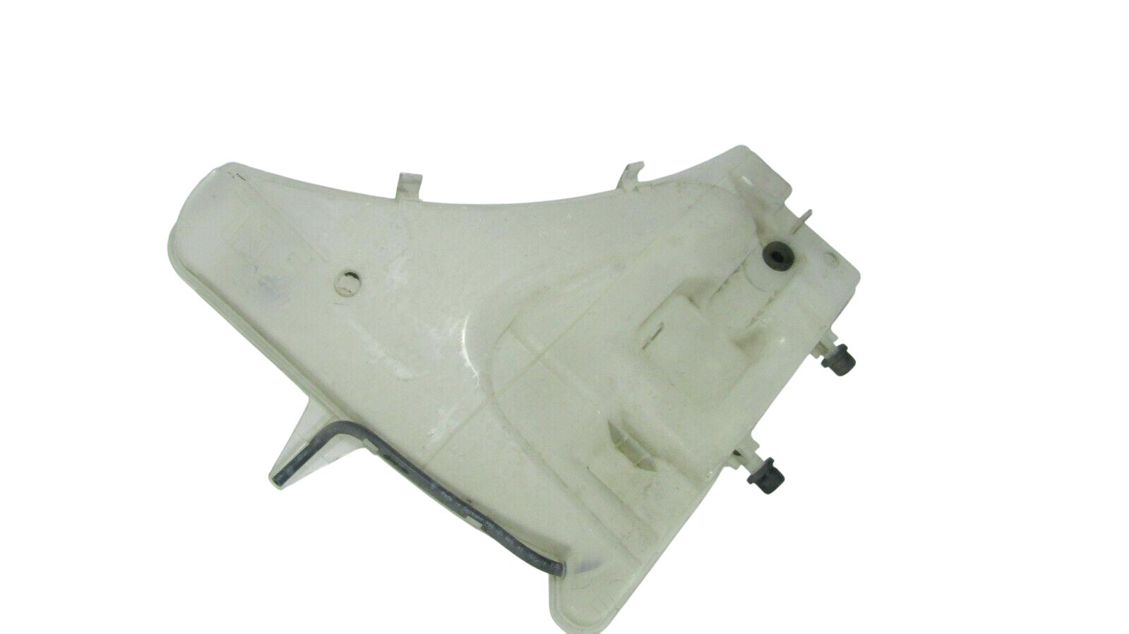Porsche Panamera Windshield washer fluid reservoir/tank Porsche PANAMERA Windshield washer fluid reserv...