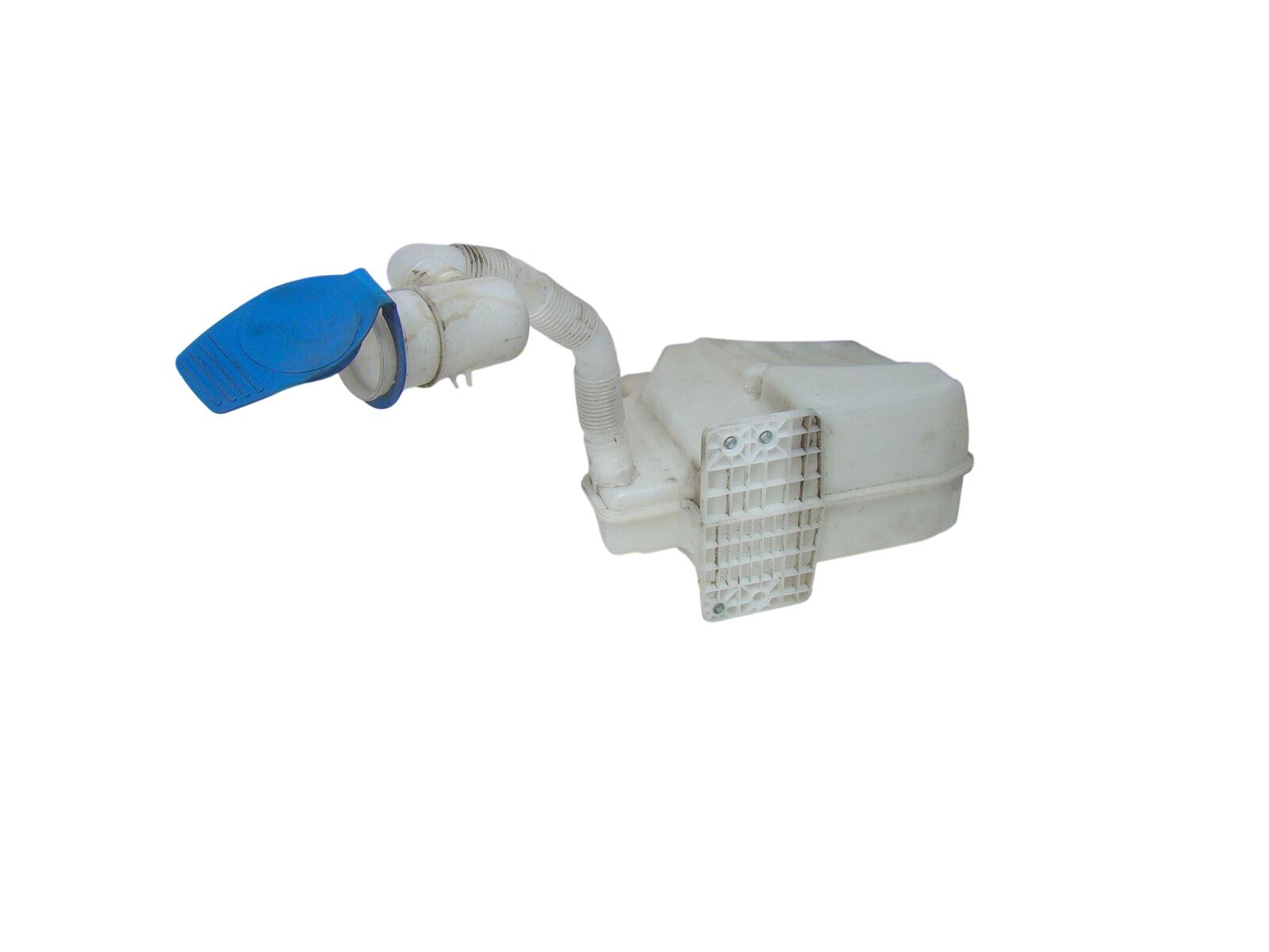 Skoda Yeti Windshield washer fluid reservoir/tank Škoda YETI Windshield washer fluid reservoir/ta...