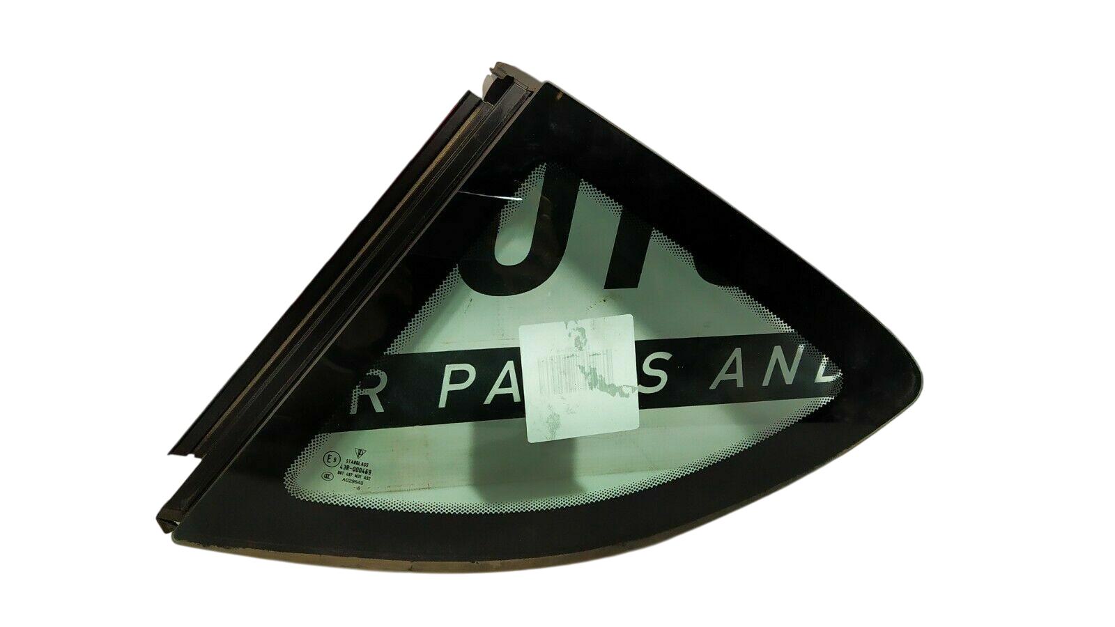 Porsche Cayman (981) Rear vent window glass Porsche CAYMAN Rear vent window glass OEM 43111...