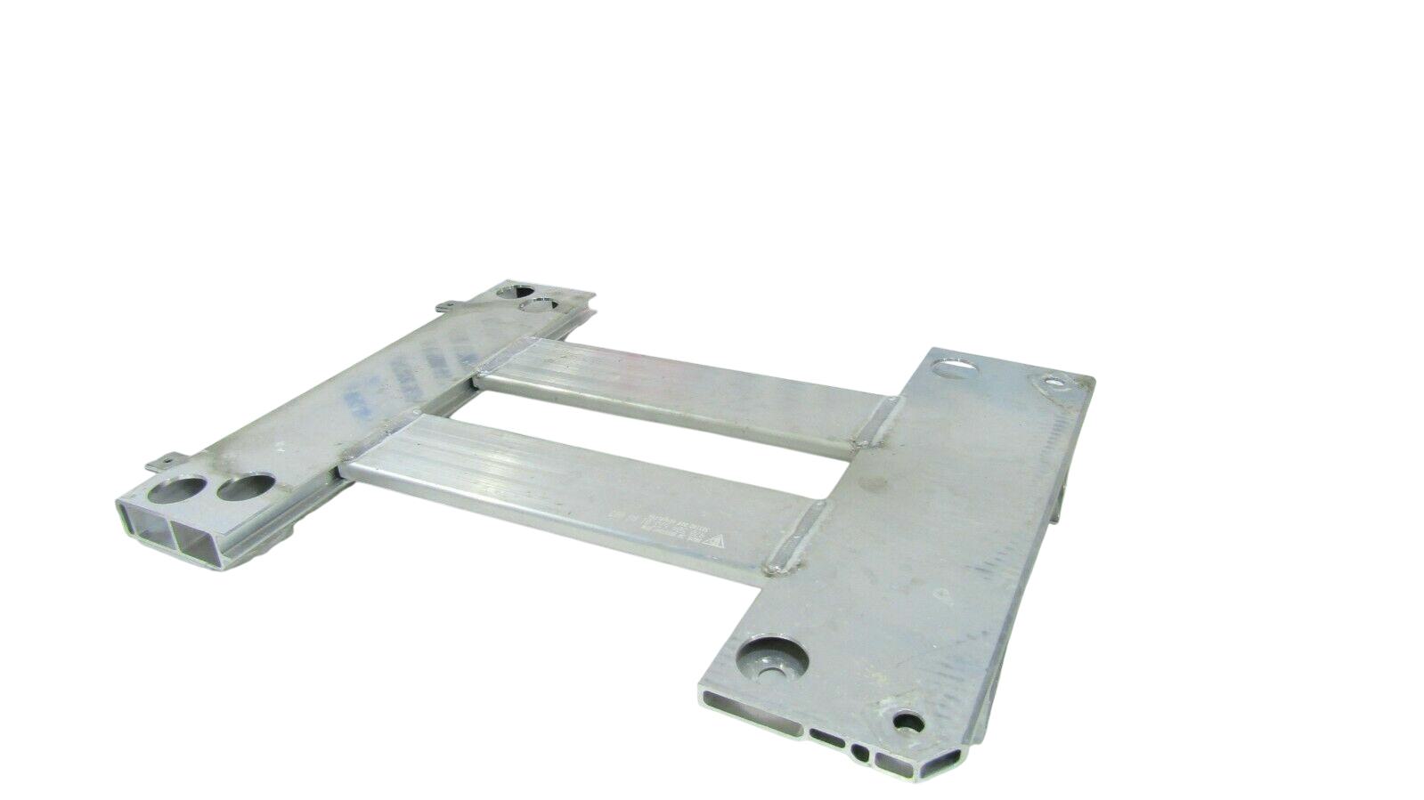 Porsche Panamera Pickup box liner Porsche PANAMERA Pickup box liner OEM 0462301

...