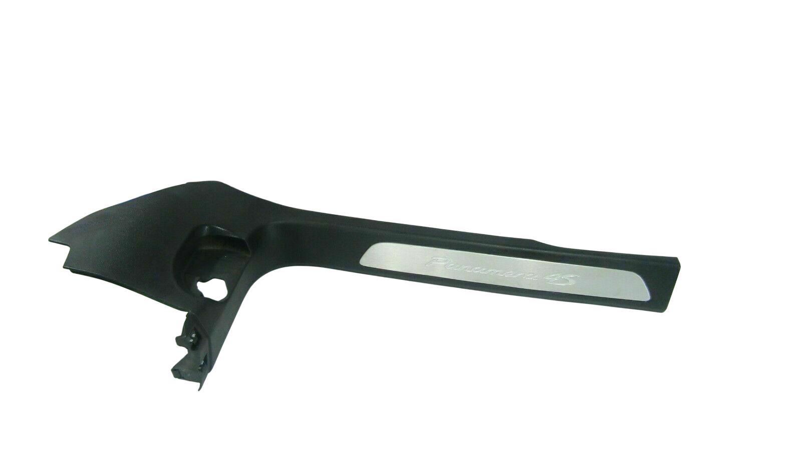 Porsche Panamera Front sill trim cover Porsche PANAMERA Front sill trim cover

VIN: WP...