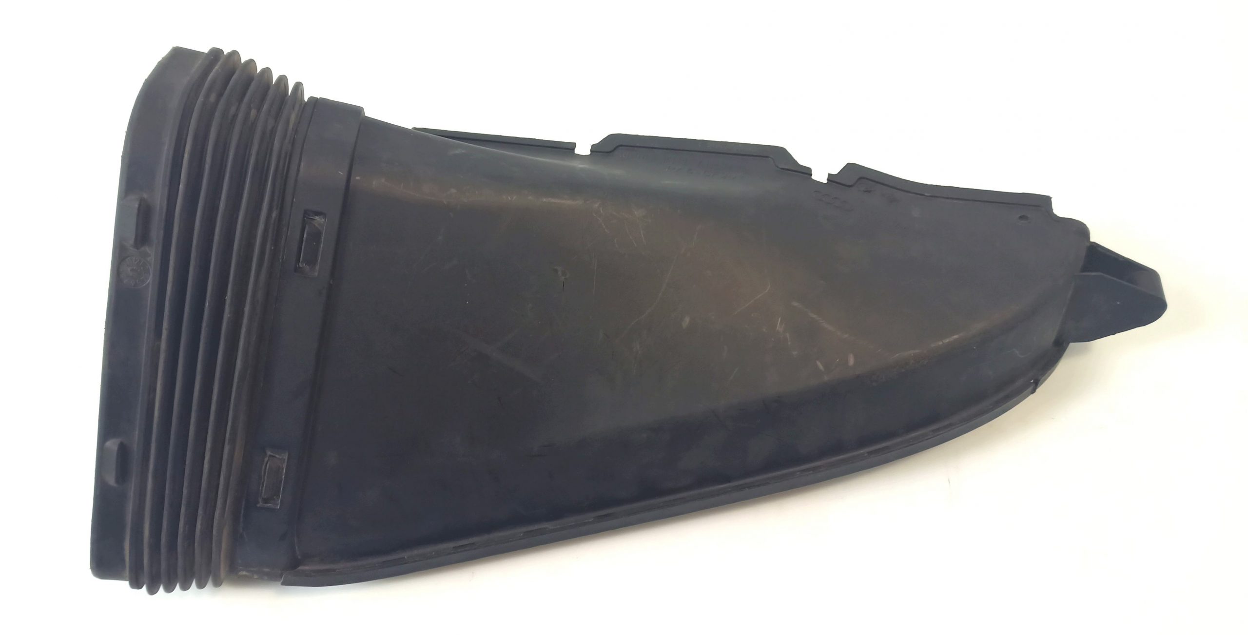 Audi A6 (C9) Air intake duct part AUDI A6 Air intake duct part