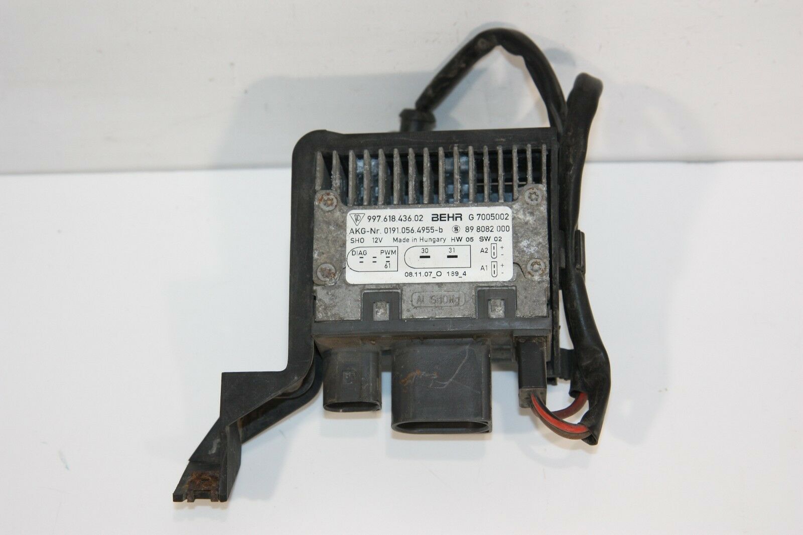 Porsche Cayman (981) Coolant fan relay Porsche CAYMAN Coolant fan relay OEM 1843602

P...