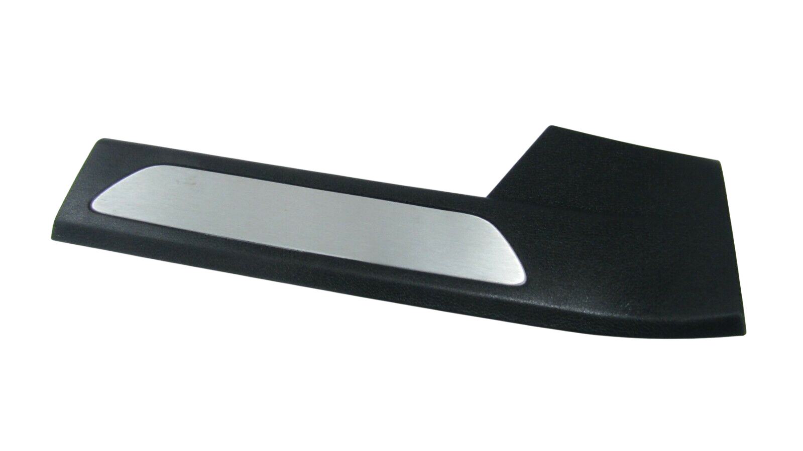 Porsche Panamera Rear sill trim cover Porsche PANAMERA rear sill trim cover

VIN: WP0...