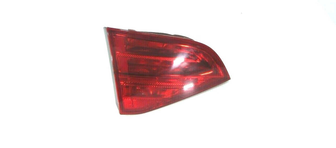 Audi A4 (B9) Tailgate rear/tail lights AUDI A4 Tailgate rear/tail lights

VIN: WAUZZZ8...