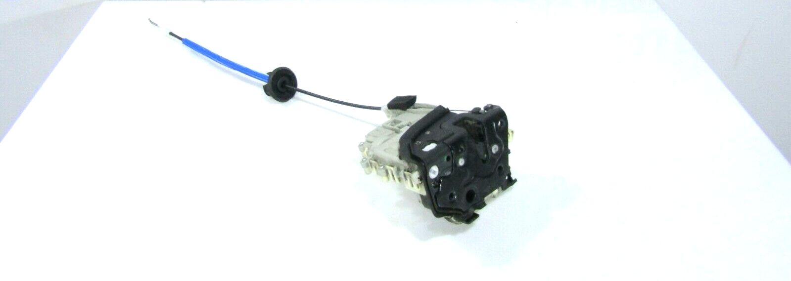 Audi A4 (B9) Front door lock AUDI A4 Front door lock

VIN: WAUZZZ8KXEA148873