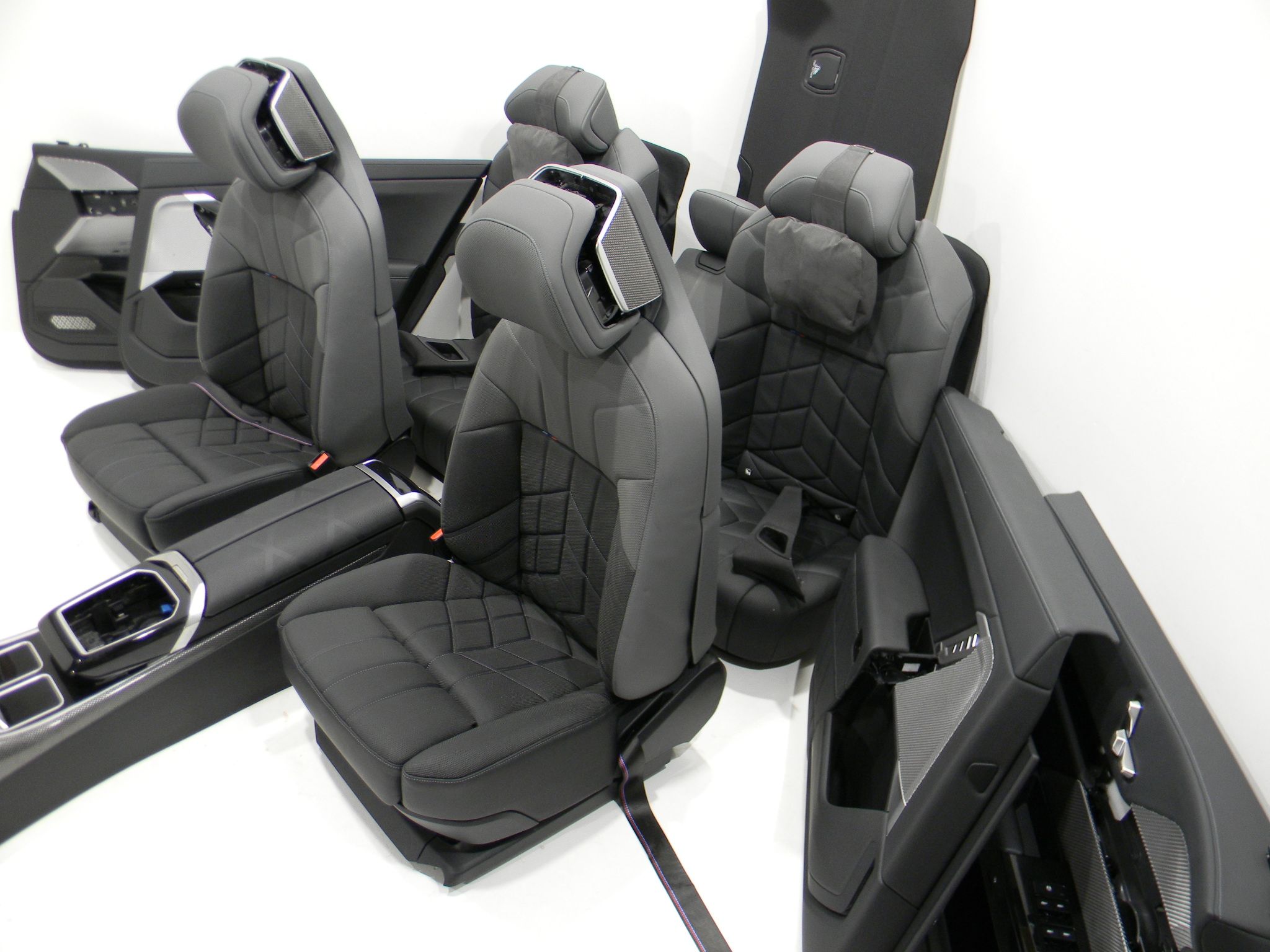 BMW 7 / i7 (G70) Seat Set