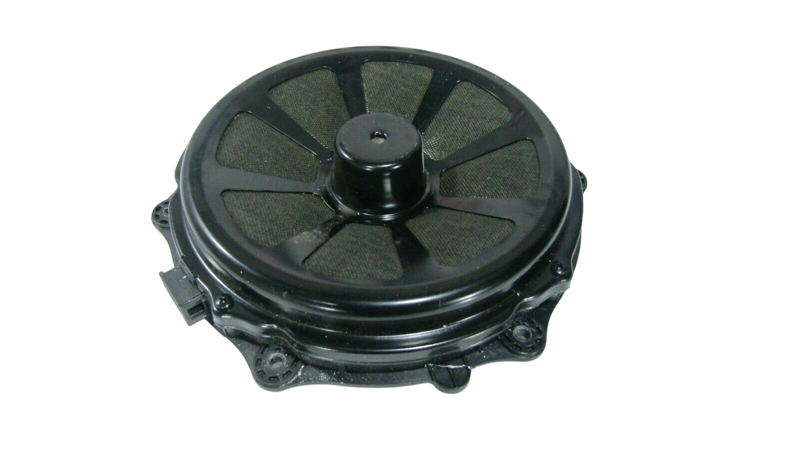 Porsche Panamera Front door speaker Porsche PANAMERA Front door speaker

VIN: WP0AB...