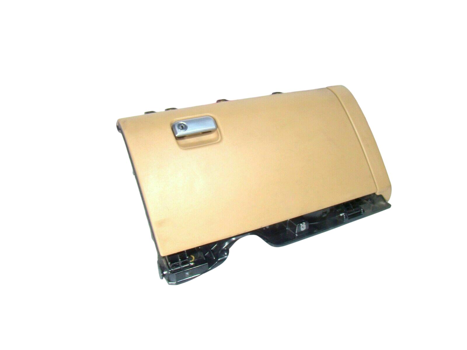 Porsche Cayenne Glove box Porsche CAYENNE Glove box

VIN: WP1AC2A28BLA86410