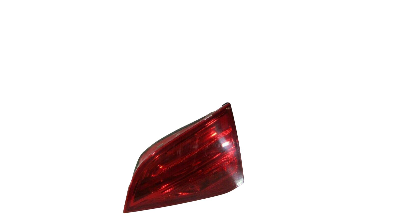 Audi A4 (B9) Rear/tail lights AUDI A4 Rear/tail lights

VIN: WAUZZZ8KXEA148873