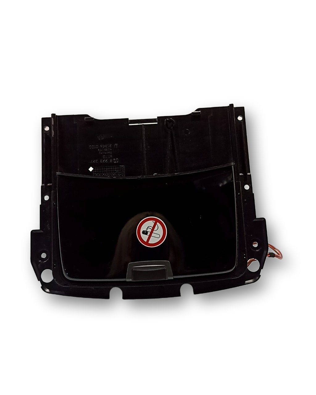 BMW 7 / i7 (G70) Ashtray Front BMW 7 Ashtray Front OEM 8223327

Part codes: 82...
