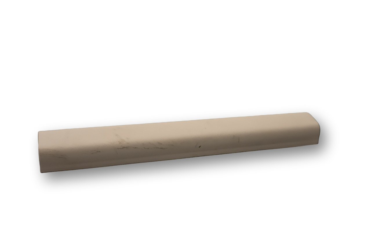 BMW 8 (G15) Foot area side trim