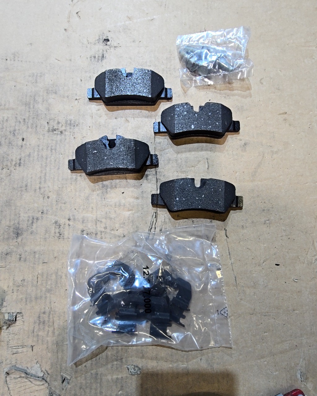 BMW 5 / i5 (G60 / G61) Brake pads (rear)