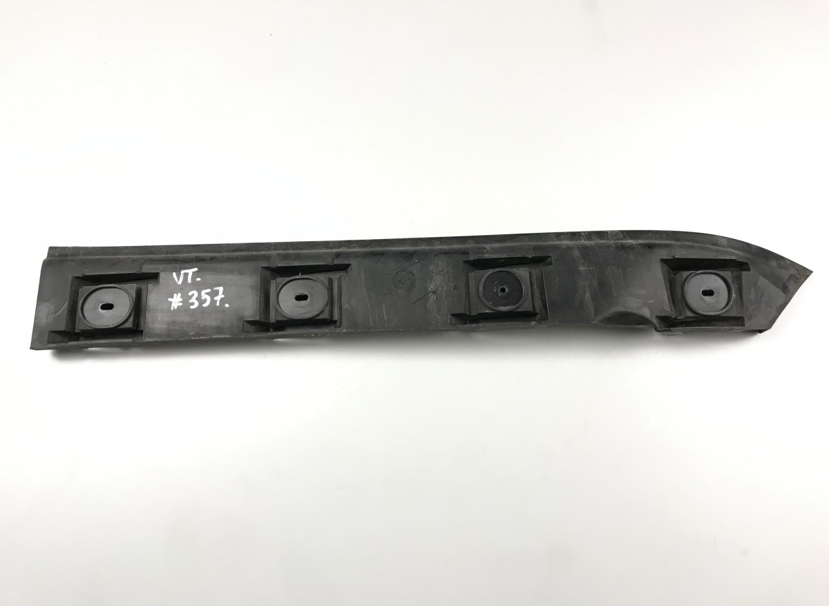 Volkswagen Jetta Rear bumper Carrier holder on fender left Rear bumper Carrier holder on fender left — VW ...