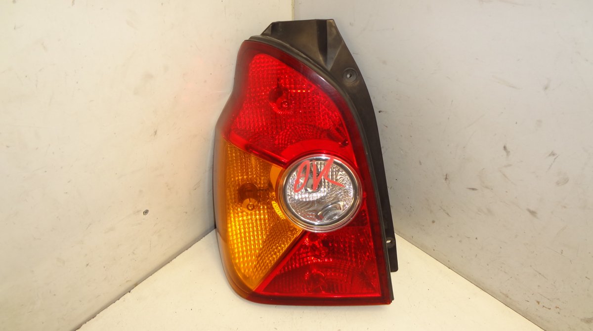 Hyundai Terracan tail light left HYUNDAI TERRACAN (HP) (2001-2006) Tail light le...