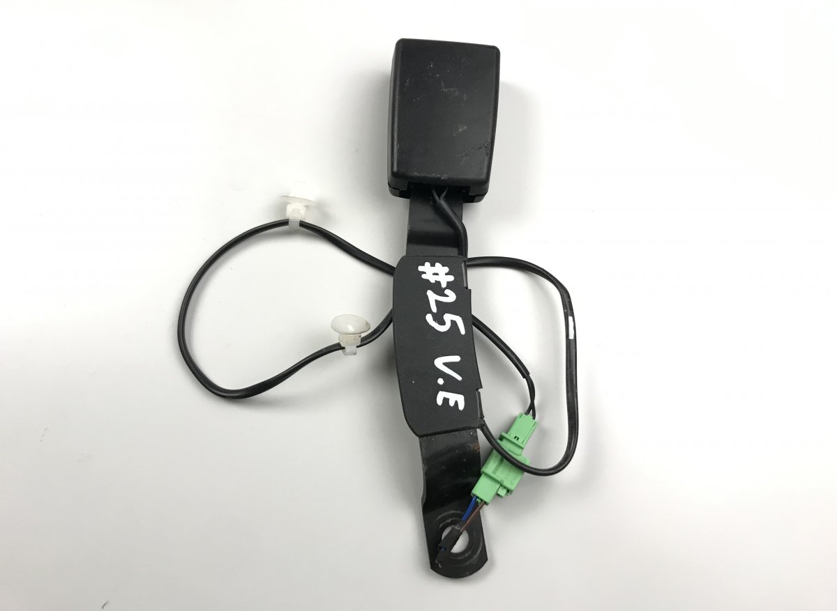Volkswagen Polo Front Left Seat Belt Buckle VW POLO V (6R, 6C, 61) (2009-2017) Front Left S...
