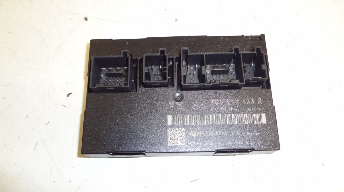 Volkswagen Passat Central Locking Control Unit VW PASSAT B6 (3C) (2005-2010) Central Locking C...