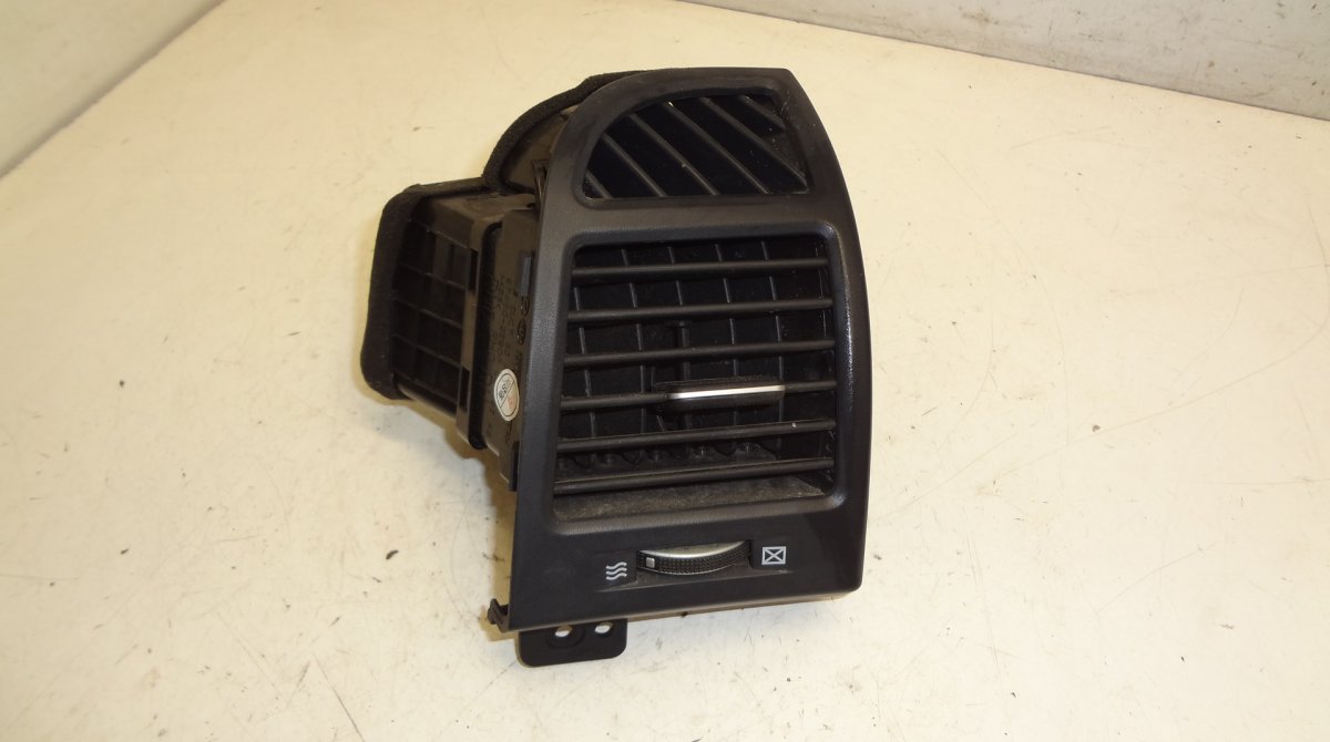Hyundai Santa Fe Air Vent front right HYUNDAI SANTA FE II (CM, NC) (2005-2012) Air Ve...