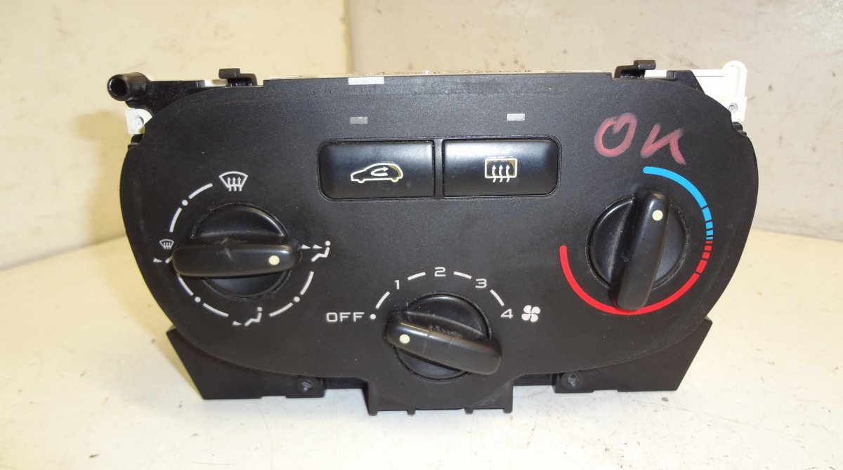 Peugeot 307 Heater control panel PEUGEOT 307 (2000-2007) Heater control panel 18...