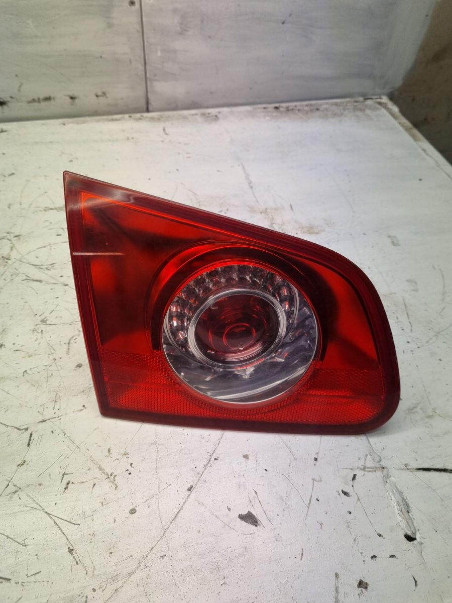 Volkswagen Passat Inner tail light, left VW PASSAT B6 (3C) (2005-2010) Inner tail light,...