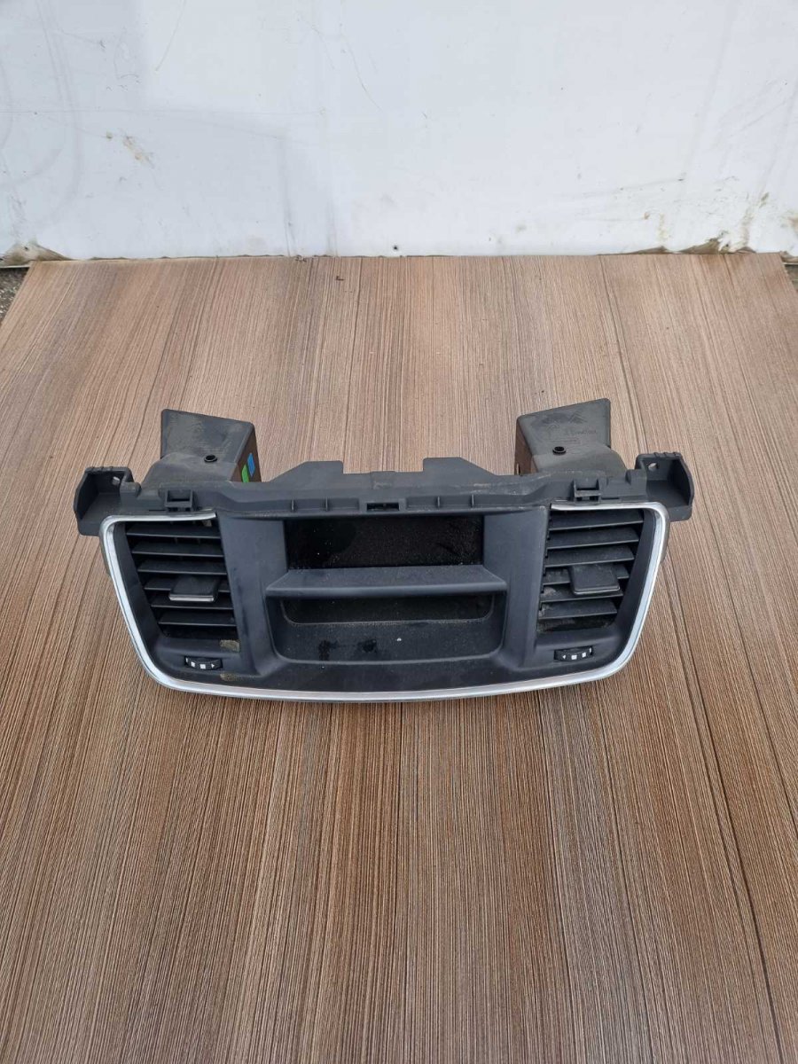 Peugeot 508 Air Vent Center Front PEUGEOT 508 I (W23) (2010-2018) Air Vent Center...