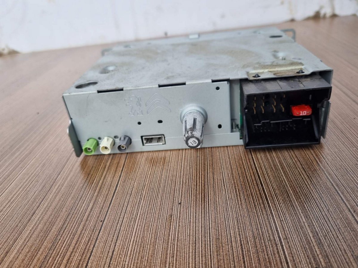 Peugeot 508 Cd changer PEUGEOT 508 I (W23) (2010-2018) CD Changer 9801...