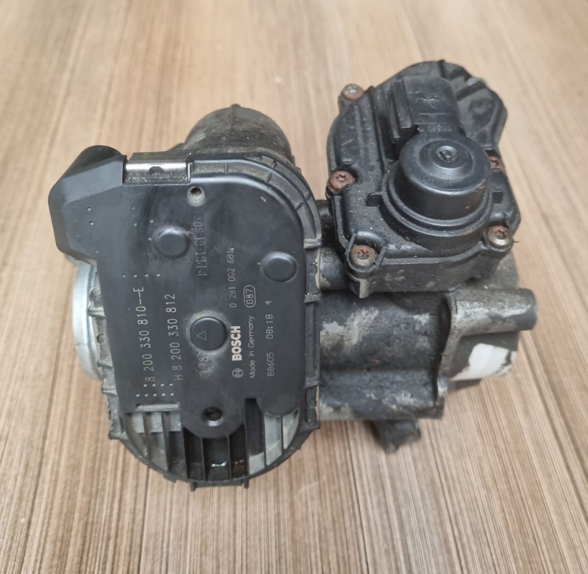 Opel Vivaro (A) Throttle body OPEL VIVARO A (2001-2014) Throttle body 8200330...