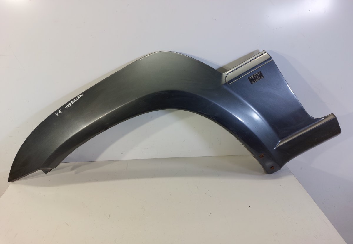Hyundai Terracan Fender Flare Front Left Fender Flare Front Left — HYUNDAI TERRACAN (HP)...